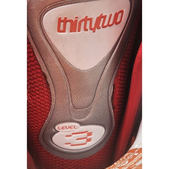 ThirtyTwo Lashed Women's Snowboard Boots Size 7.5 White with Red Gem Accents - Picture 10 of 10